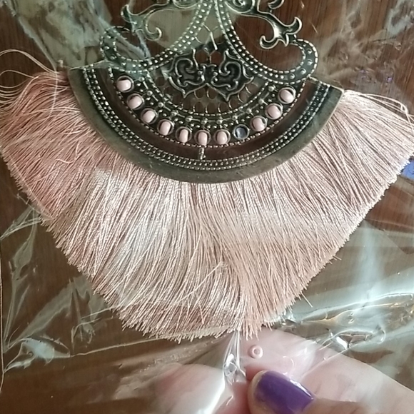 Influence tassel necklace - Picture 3 of 4